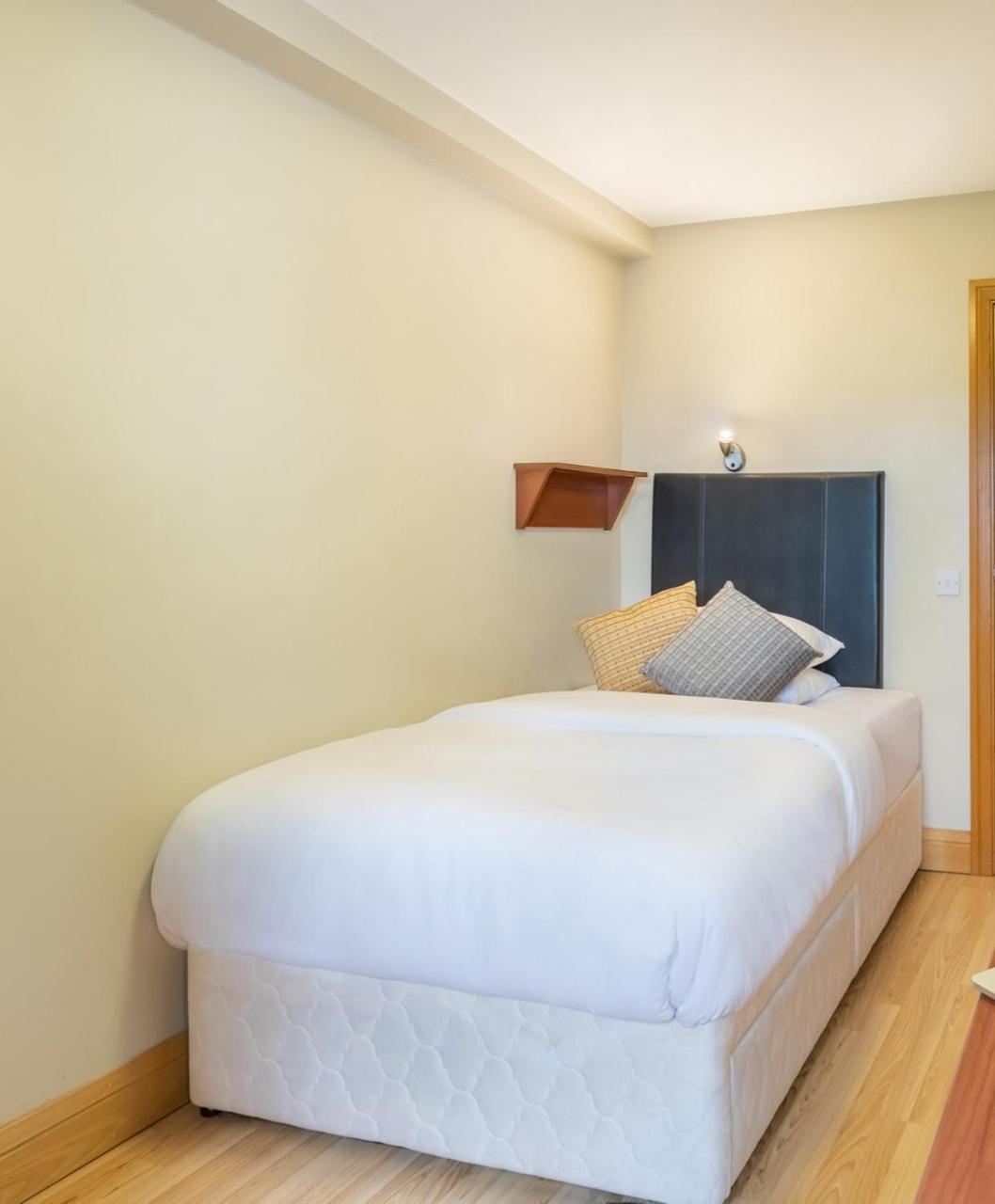 Cuirt Na Coiribe Summer Accommodation Galway Dış mekan fotoğraf